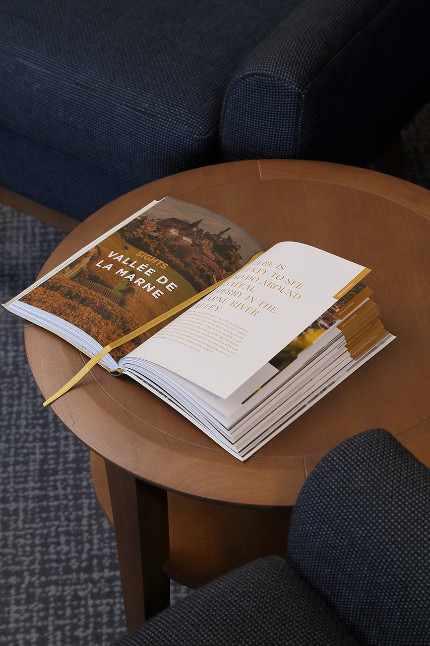 Table Livre - Hotel Restaurant Les Grains d'Argent