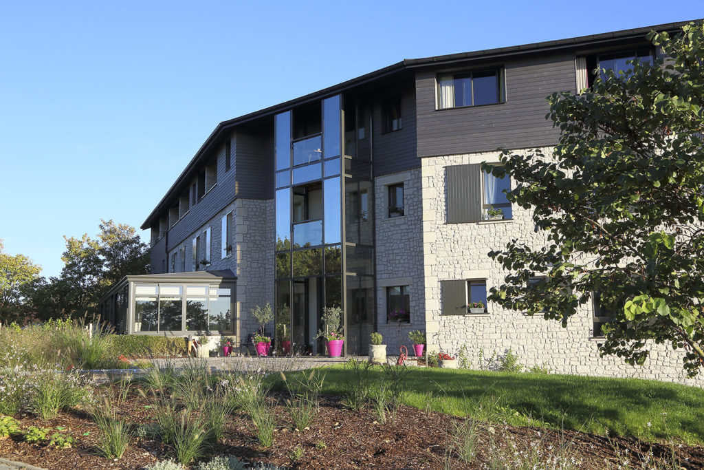 Batiment- Hotel Restaurant Les Grains d'Argent